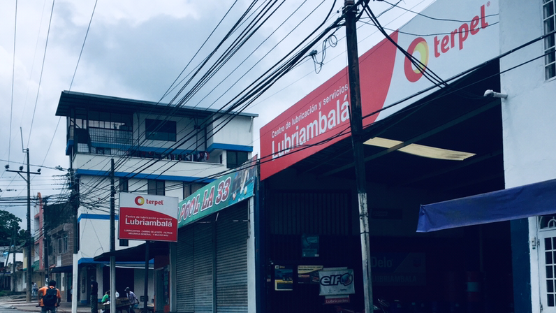 Fachada de Lubriambalá, centro de lubricación y servicios en Ibagué